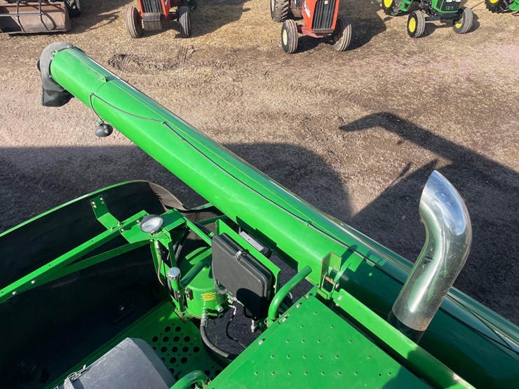 2007-john-deere-9560-sts-image-97