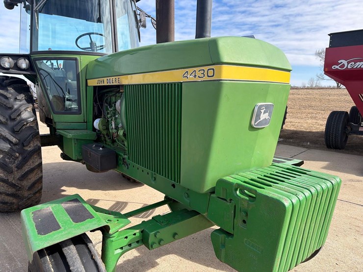 john-deere-4430-image-18