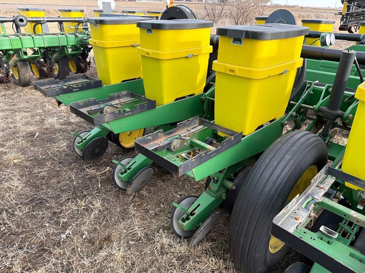 1994-john-deere-7200-image-8