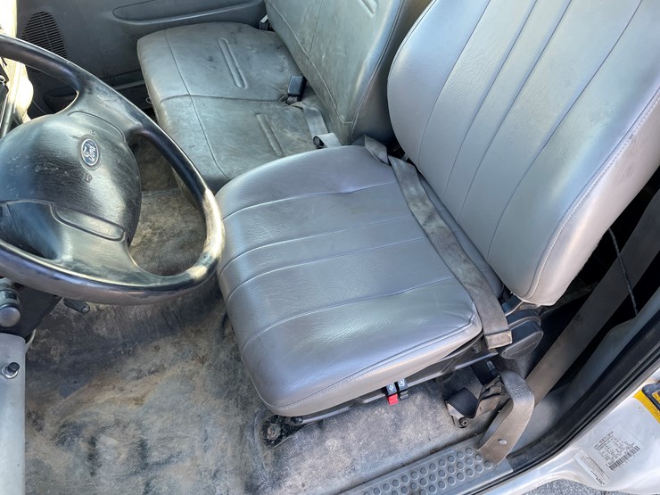 2009-ford-f750-xlt-image-34