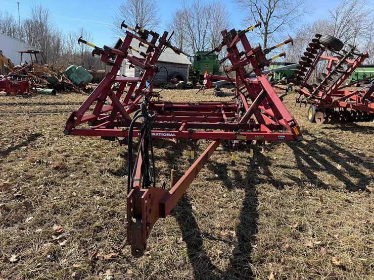 case-ih-4600-image-2