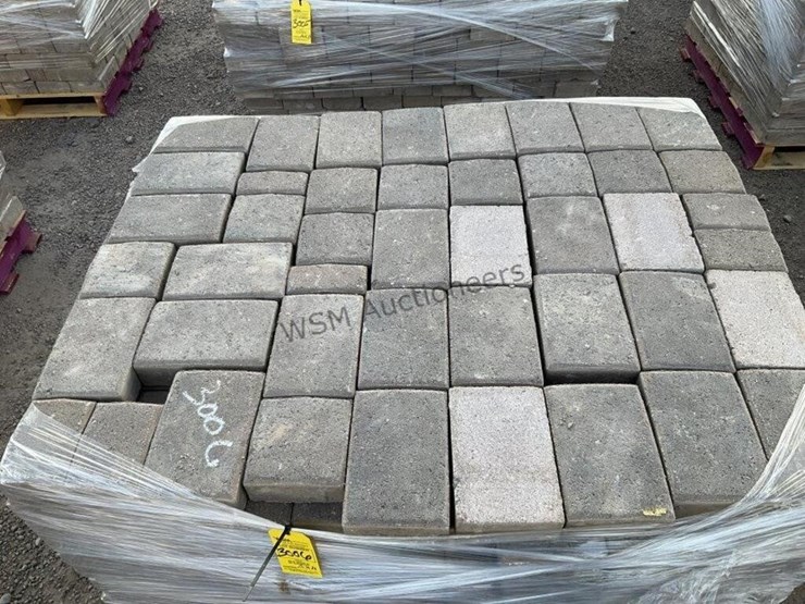 pallet-of-stone-pavers-image-3