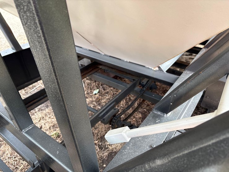 triple-r-500bu-gooseneck-hopper-trailer-image-35