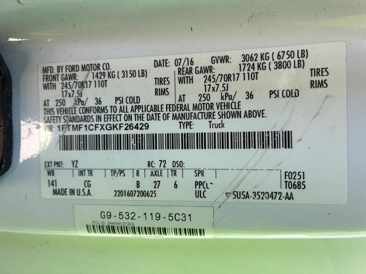 2016-ford-f150-image-16