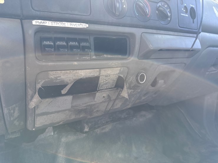 2007-ford-f550-image-56