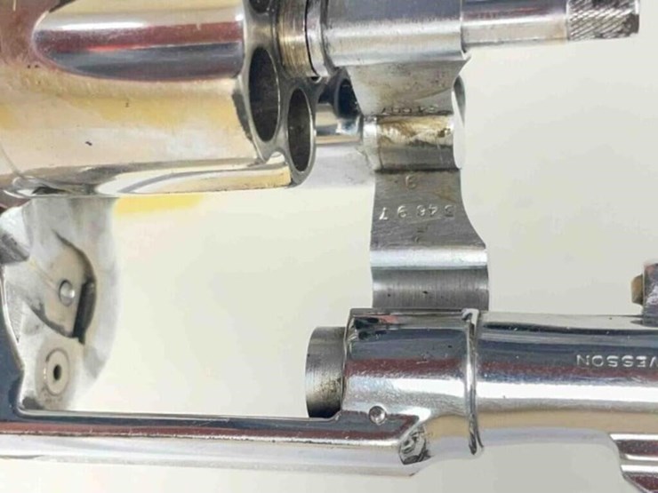 smith-&-wesson-revolver-image-14