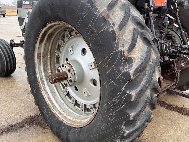 agco-white-6145-image-5