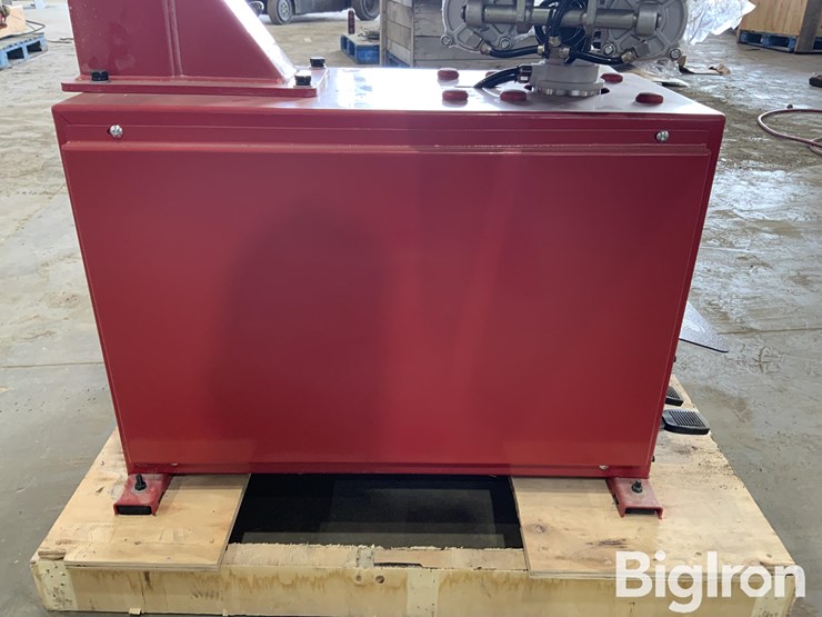 2025-massey-ferguson-730-image-15