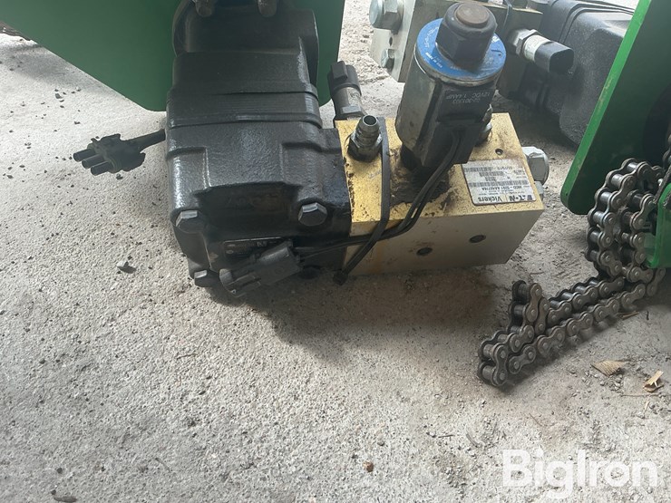 john-deere-1795-image-10