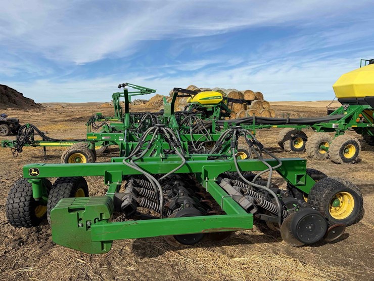 2011-john-deere-1890-image-2