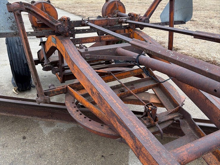 northfield-iron-company-#33-14ft-pull-type-road-grader-image-13