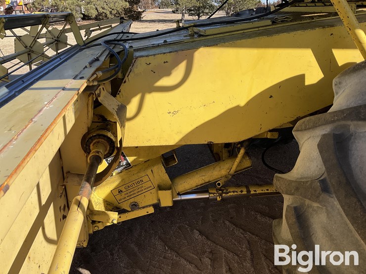 1982-new-holland-tr85-image-9