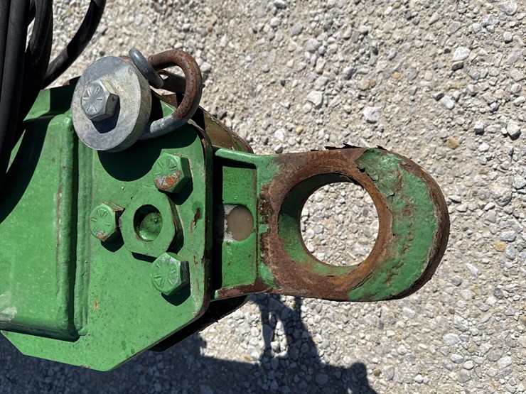 2012-john-deere-2623-image-9