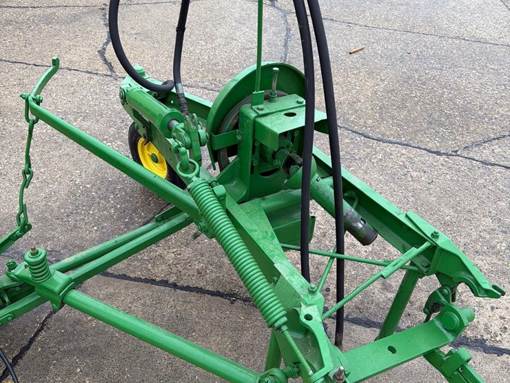 john-deere-38-image-5