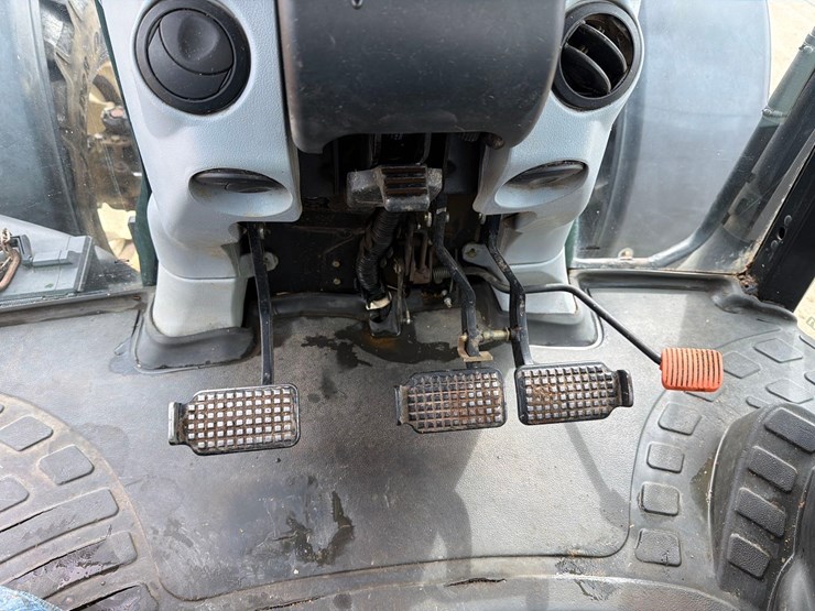 2011-new-holland-t6030-plus-image-42