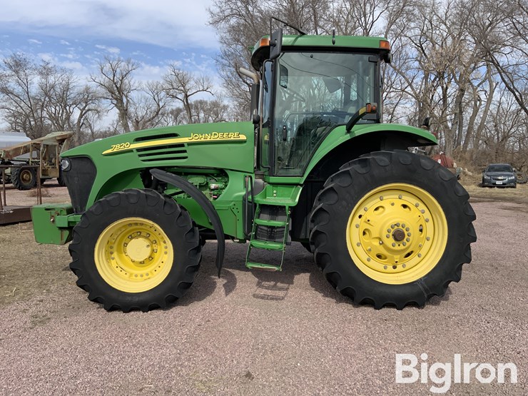john-deere-7820-image-8