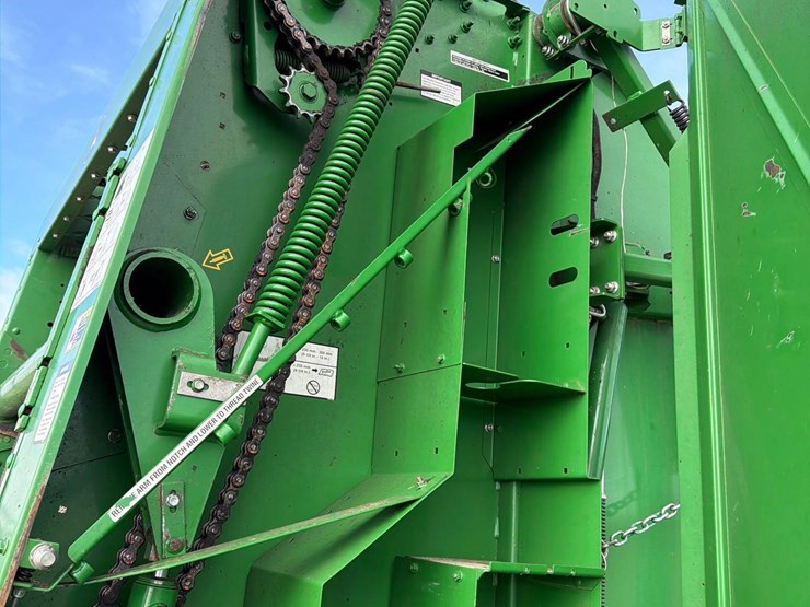 john-deere-568-image-31