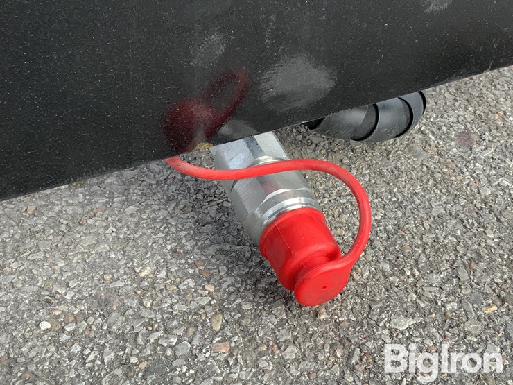 2025-massey-ferguson-730-image-15