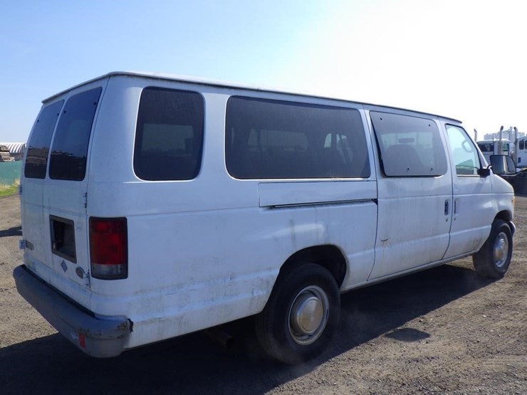 2002-ford-econoline-350-image-3