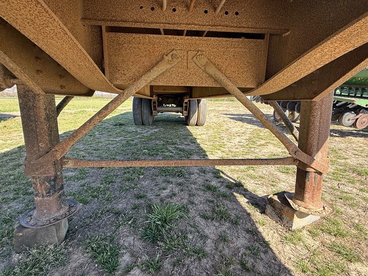 1965-trailmobile-trailer-image-29