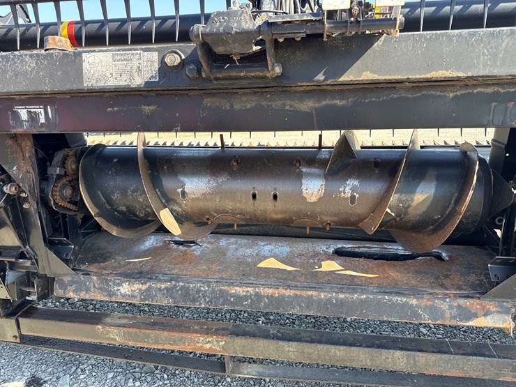 2013-case-ih-2152-image-23