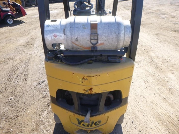 yale-glc30-forklift-image-14
