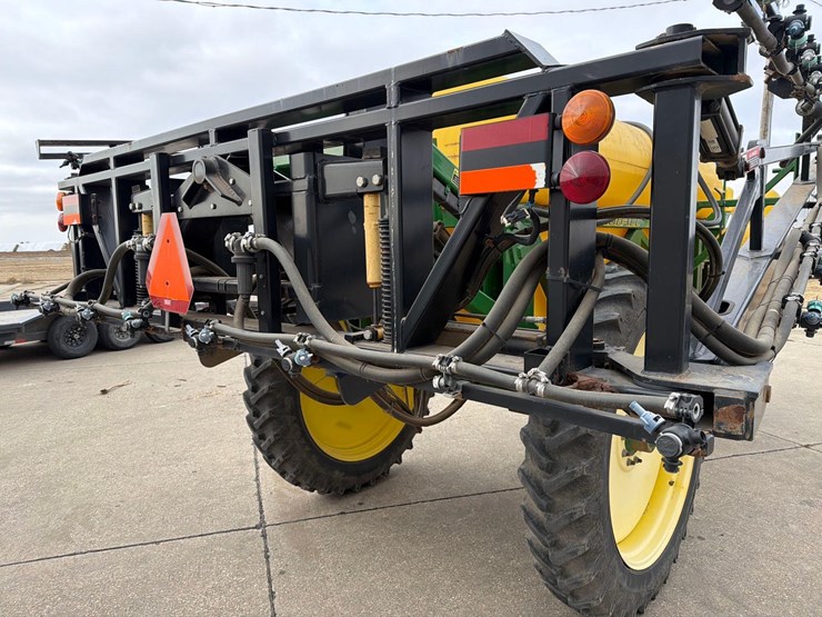 redball-570-image-23