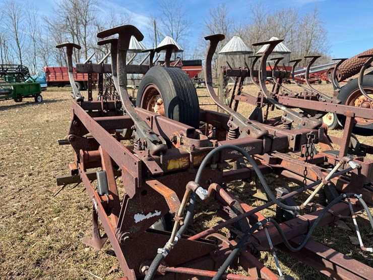 glencoe-18’-field-cultivator-image-7