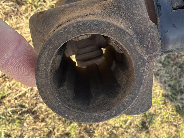 new-holland-520-image-11