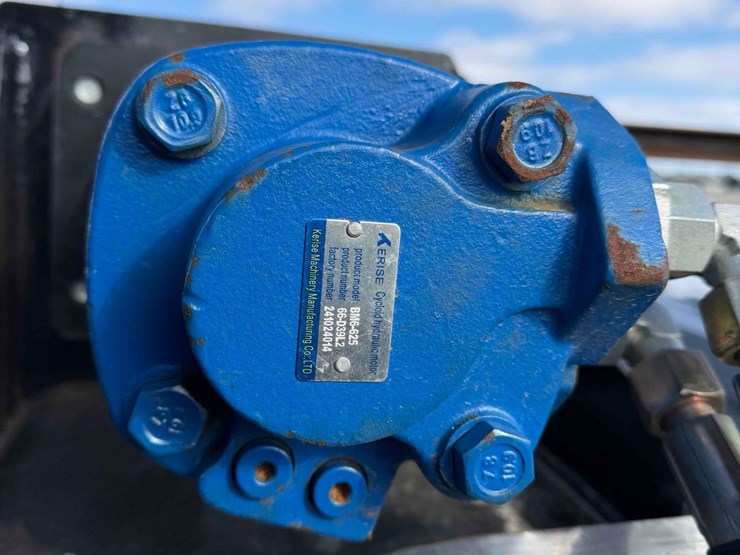 skid-steer-cement-mixer-image-13