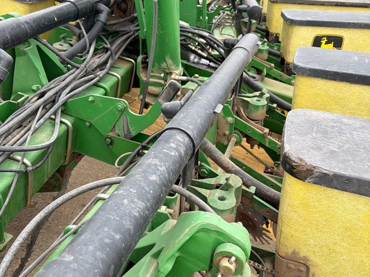 john-deere-1760-image-29