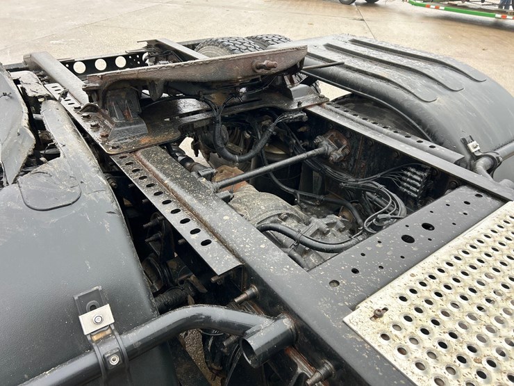 2011-international-prostar-image-14