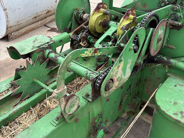 john-deere-24t-image-27