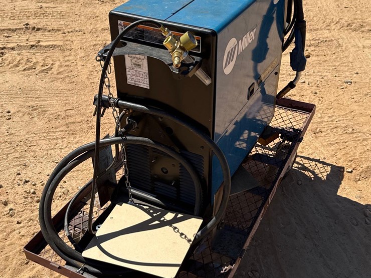 miller-millermatic-252-welder-image-2