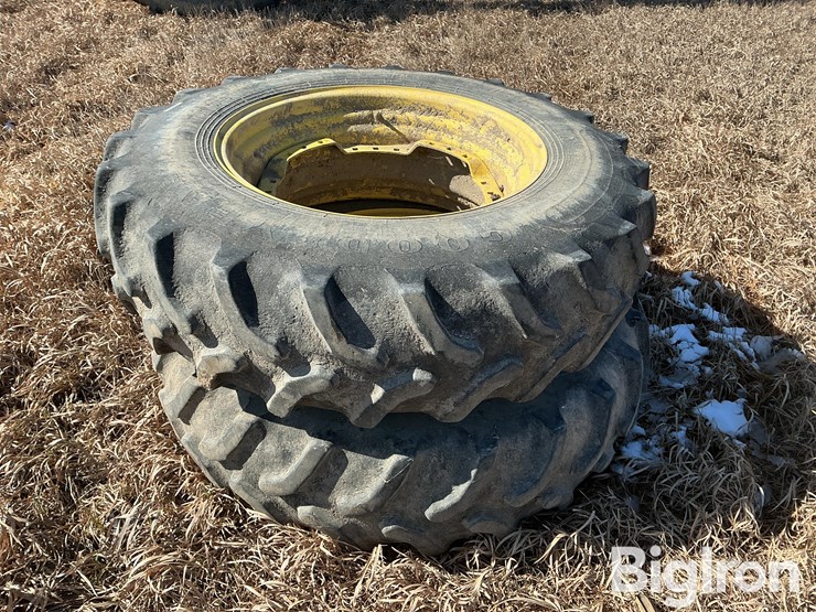 john-deere-380-image-5