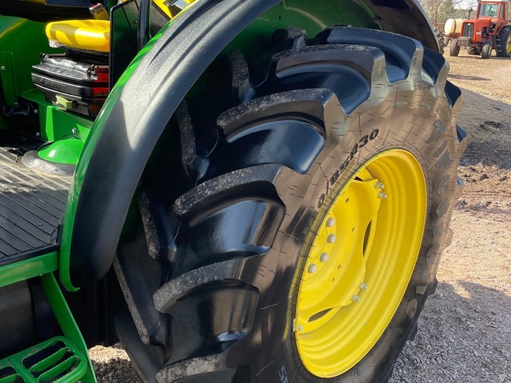 2017-john-deere-5085m-image-6