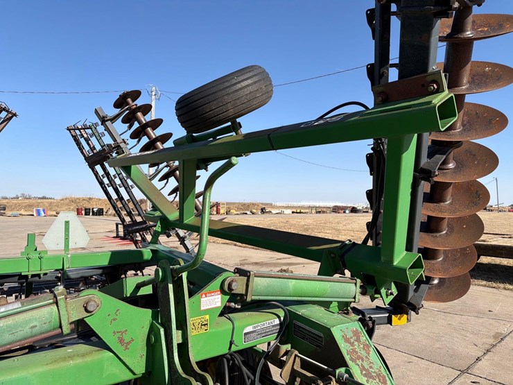 john-deere-630-image-34