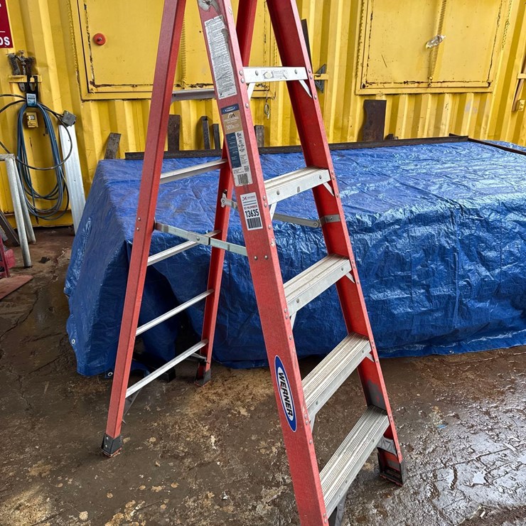 WERNER 6FT ALUMINUM LADDER