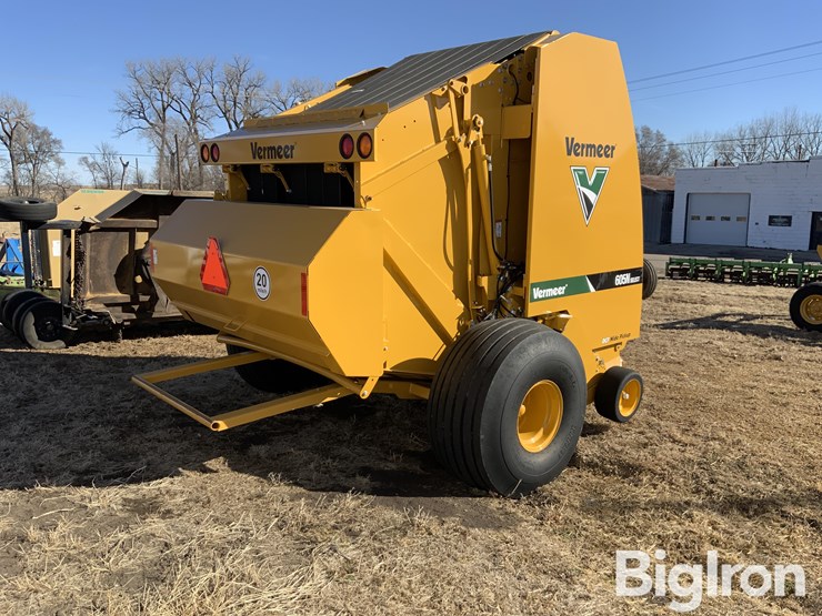 2022-vermeer-605n-image-5