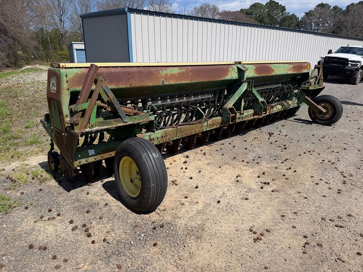 john-deere-520-image-2