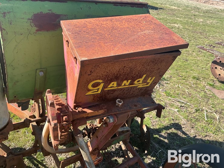 2r40-planter-image-11