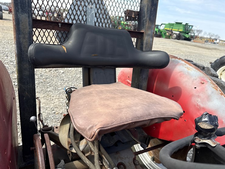 massey-ferguson-245-image-23