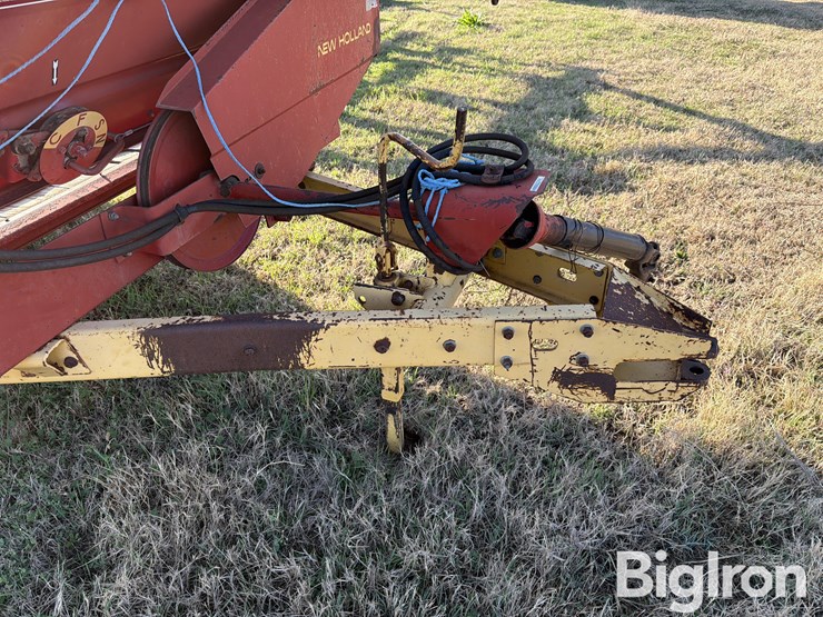 new-holland-520-image-13