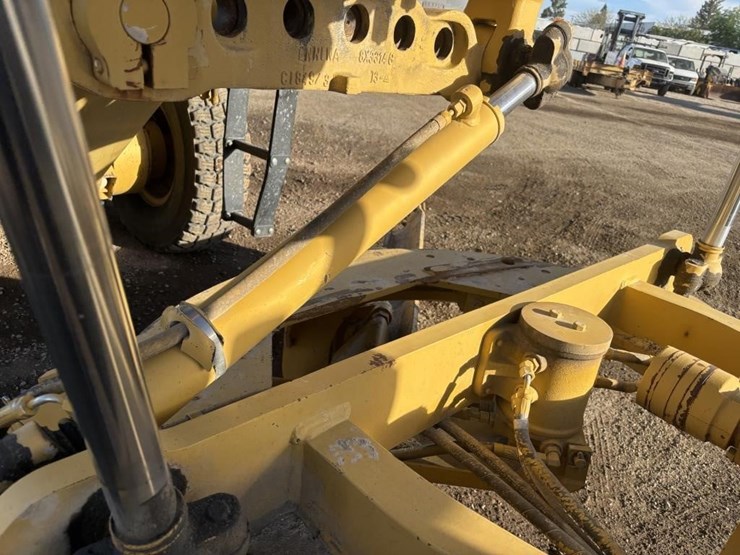 2006-caterpillar-143h-motor-grader-image-23