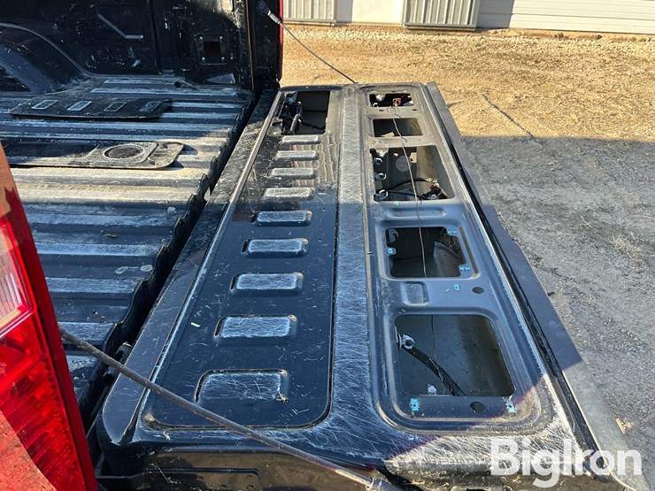 2020-chevrolet-silverado-2500hd-image-19