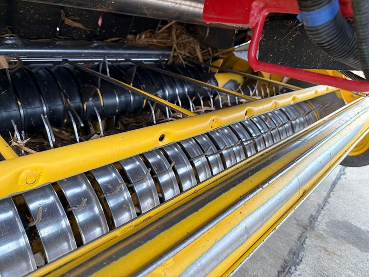 2018-new-holland-roll-belt-560-image-23
