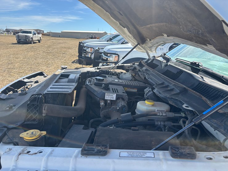 2012-dodge-3500-image-9