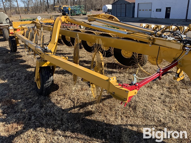 2022-vermeer-vr1428-image-3