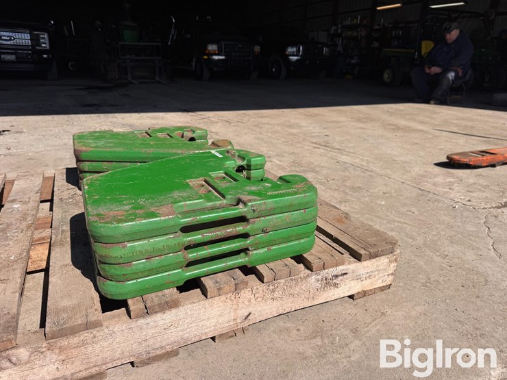 john-deere-8410-image-1