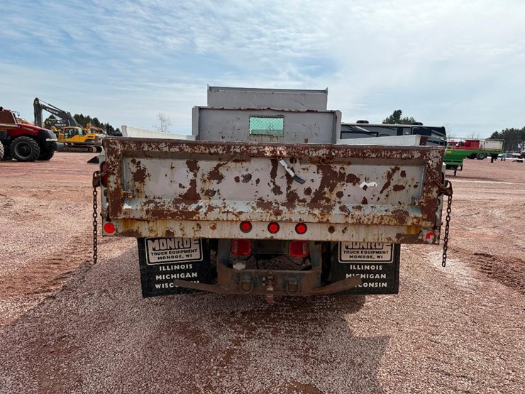 #205-•-lot-205-image-5